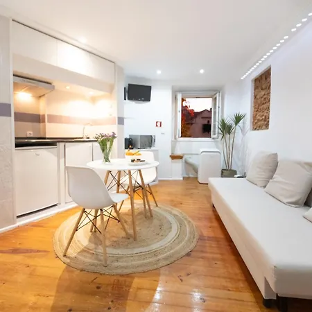 Alfama, The Heart Of Fado - Minutes From Tram 28 Apartment Lisbon