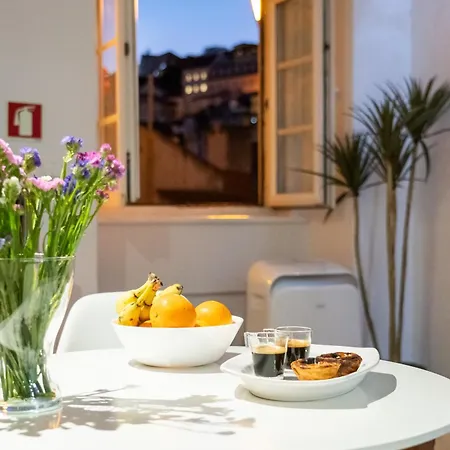 Alfama, The Heart Of Fado - Minutes From Tram 28